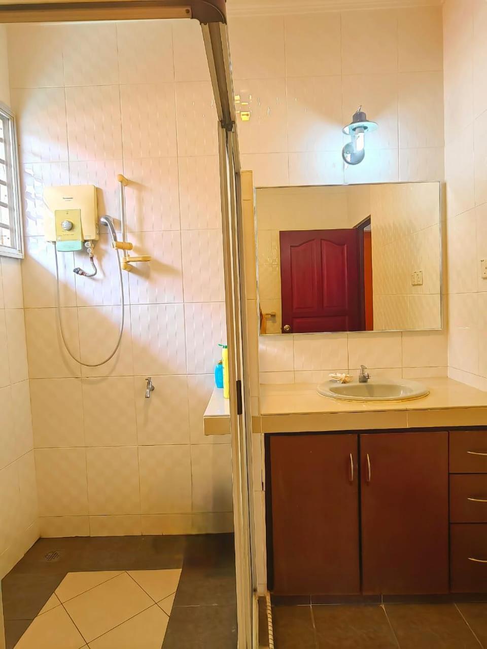 Aaronl Homestay Kota Kinabalu Exterior photo